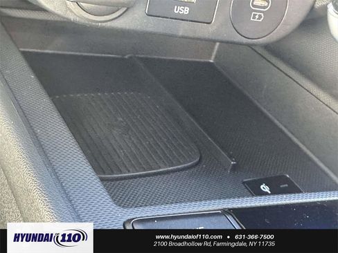 Used 2025 Hyundai Elantra SEL image 31