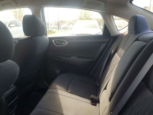 Used 2018 Nissan Sentra SV image 10
