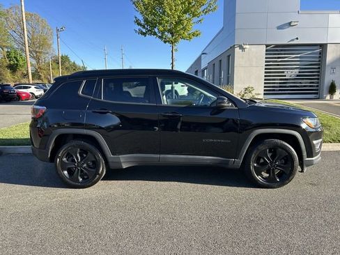Used 2020 Jeep Compass Latitude AWD/4WD image 9
