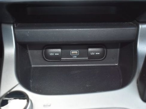 Used 2021 Kia Seltos S AWD/4WD image 25