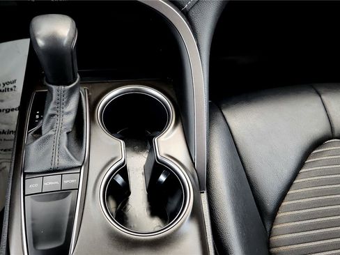 Used 2023 Toyota Camry SE image 28