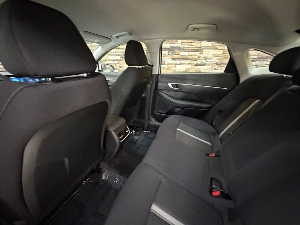 Used 2025 Hyundai Sonata SEL FWD image 26