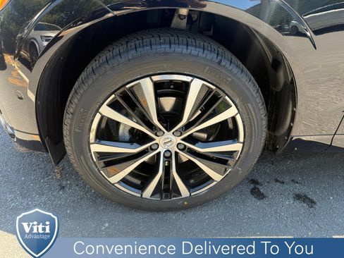 Certified 2023 Volvo XC60 B5 Plus w/ Climate Package AWD/4WD image 12