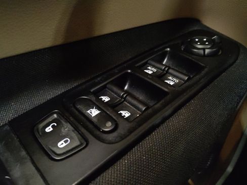 Used 2020 Jeep Renegade Sport image 27