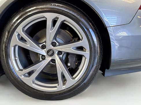 Used 2023 Audi e-tron GT Premium Plus image 29