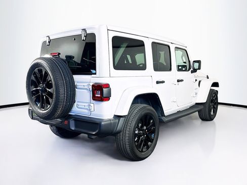 Used 2023 Jeep Wrangler Sahara w/ Cold Weather Group image 9