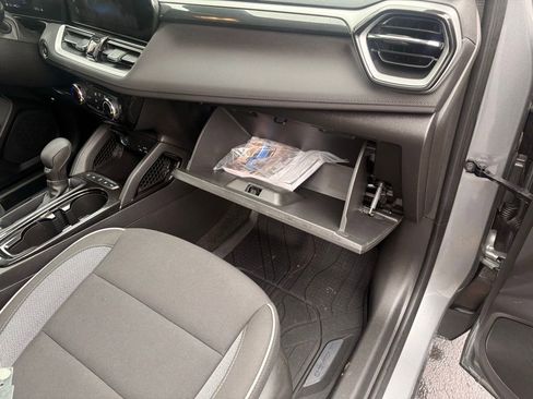 Used 2024 Chevrolet TrailBlazer LT w/ Driver Confidence Package image 19