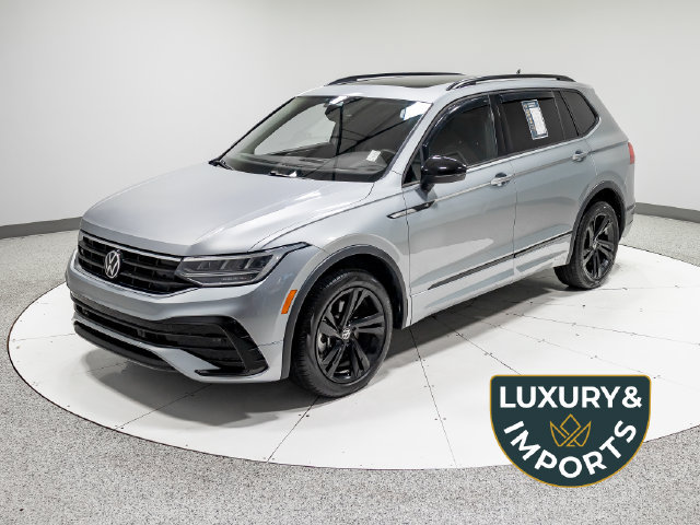 Used 2023 Volkswagen Tiguan SE R-Line FWD image 1