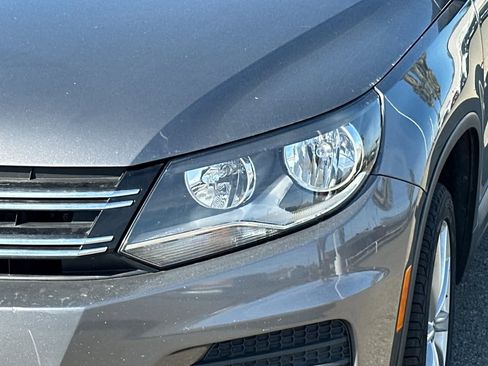 Used 2017 Volkswagen Tiguan Limited w/ Premium Package image 11