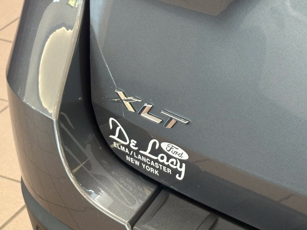 Used 2022 Ford Explorer XLT AWD/4WD image 13