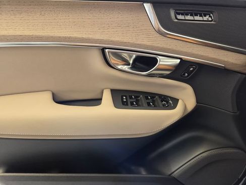 New 2026 Volvo XC90 B6 Plus w/ Protection Package Premier AWD/4WD image 24