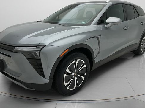 Used 2024 Chevrolet Blazer EV LT AWD/4WD image 6