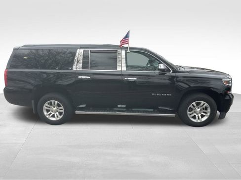 Used 2015 Chevrolet Suburban LT image 36
