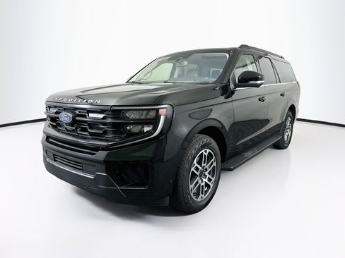 Used 2025 Ford Expedition Max Active AWD/4WD image 3