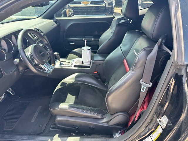 Used 2014 Dodge Challenger SRT8 RWD image 10