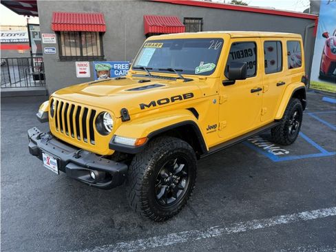 Used 2019 Jeep Wrangler Unlimited Sahara w/ Quick Order Package 24M Moab AWD/4WD image 11