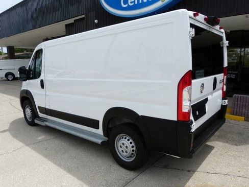 Used 2025 RAM ProMaster 2500 w/ U-Haul Equipment Group FWD image 3