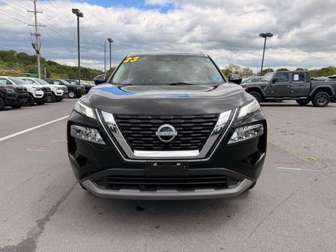 Certified 2023 Nissan Rogue SV w/ SV Premium B Package AWD/4WD image 3
