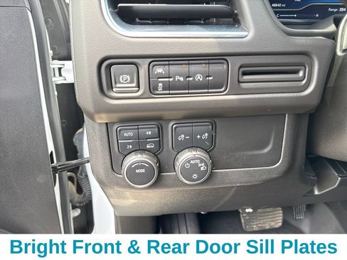 Used 2023 Chevrolet Tahoe RST AWD/4WD image 16