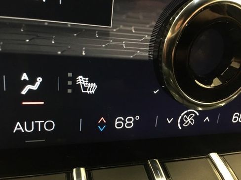 Used 2025 GMC Acadia Elevation image 26