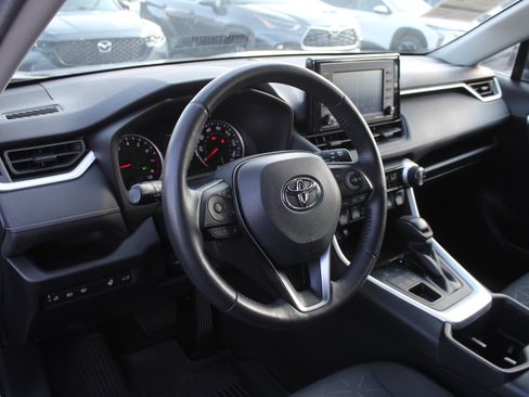 Used 2022 Toyota RAV4 XLE w/ Convenience Package AWD/4WD image 12