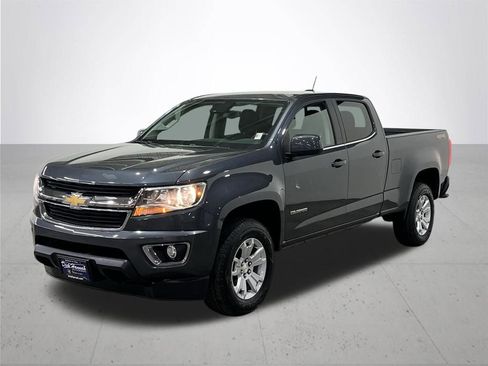 Used 2017 Chevrolet Colorado LT w/ LT Convenience Package image 2