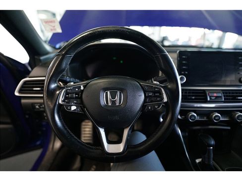 Used 2018 Honda Accord Sport image 16