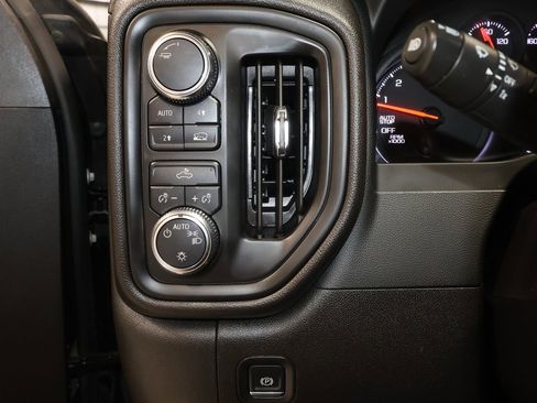 Used 2024 GMC Sierra 1500 Pro w/ Pro Value Package AWD/4WD image 11