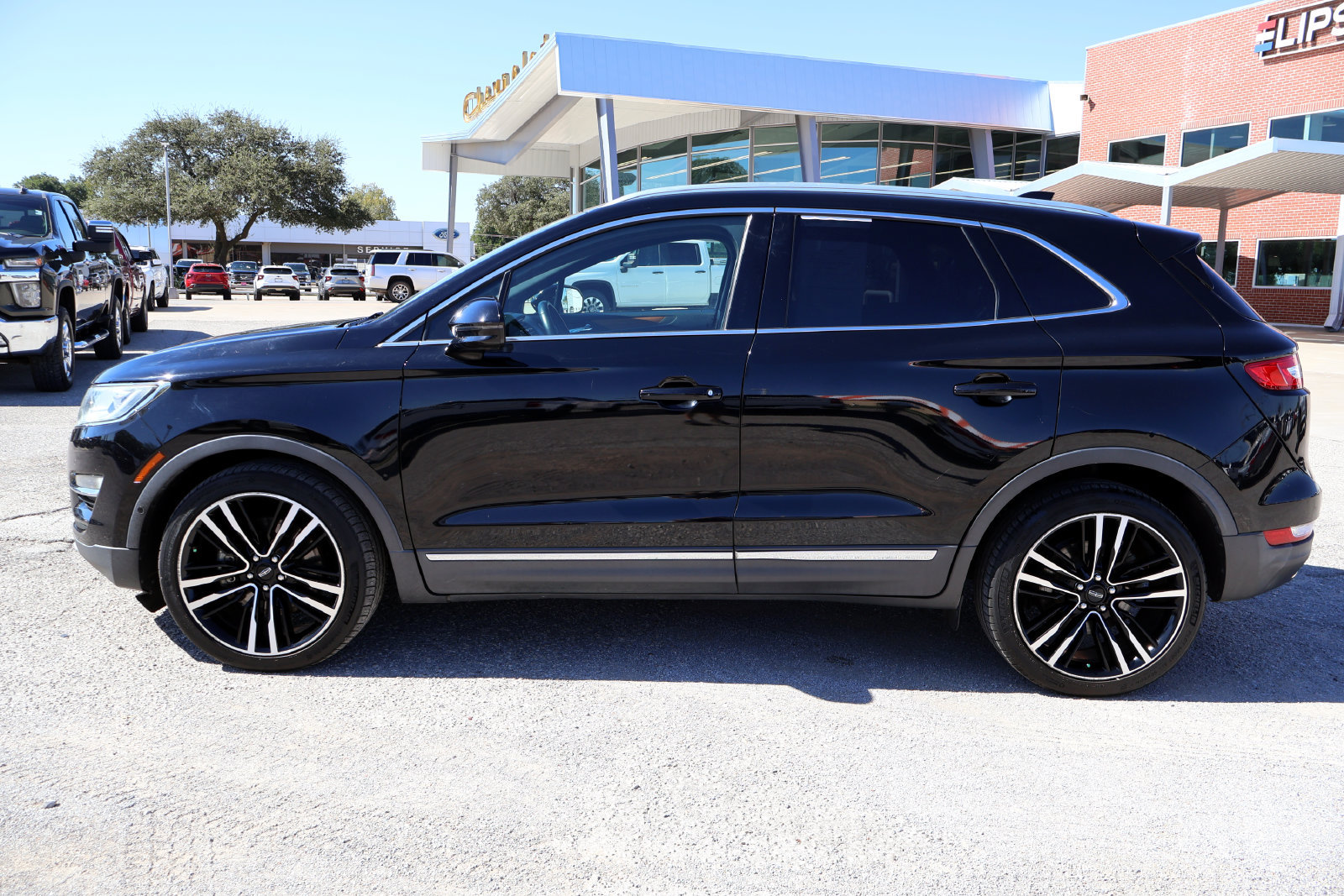 Used 2018 Lincoln MKC Reserve AWD/4WD image 2