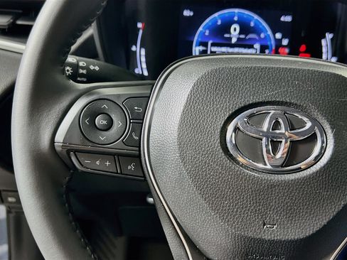 Used 2026 Toyota Corolla Cross LE w/ Moonroof Package FWD image 17