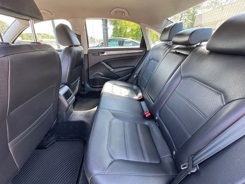 Used 2018 Volkswagen Passat 2.0T S FWD image 12