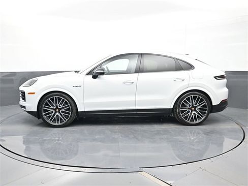 New 2026 Porsche Cayenne E-Hybrid Coupe image 2