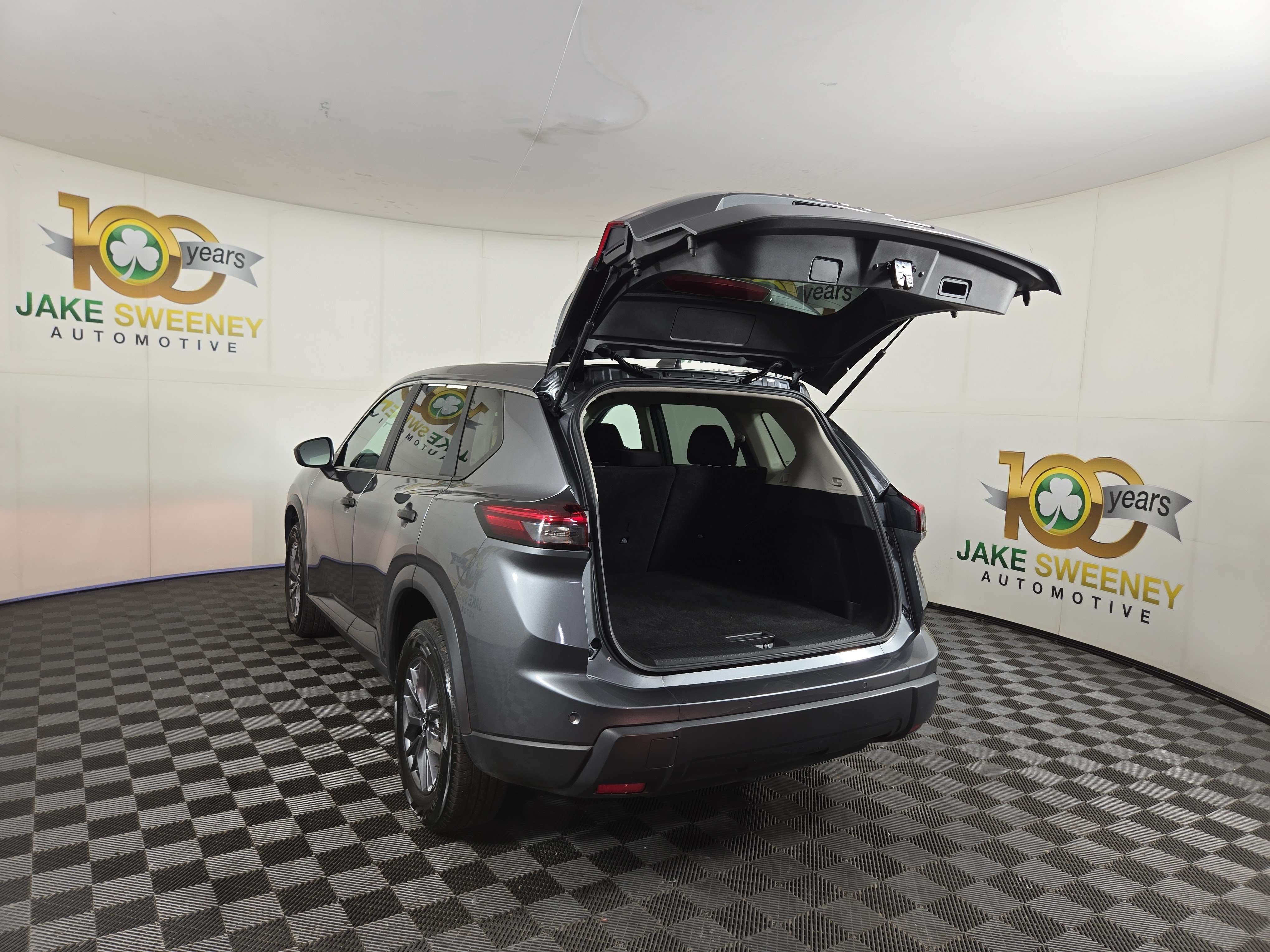 Used 2024 Nissan Rogue S AWD/4WD image 30