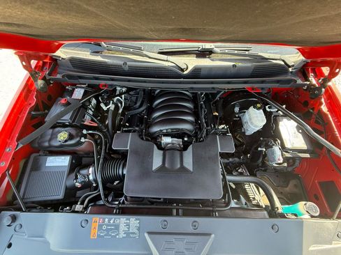 Used 2019 Chevrolet Silverado 1500 LT AWD/4WD image 35