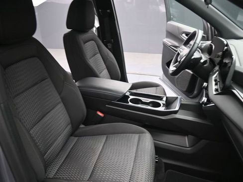 Used 2025 Chevrolet Equinox LT FWD image 25