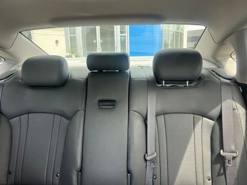 Used 2018 Genesis G80 3.8 RWD image 13
