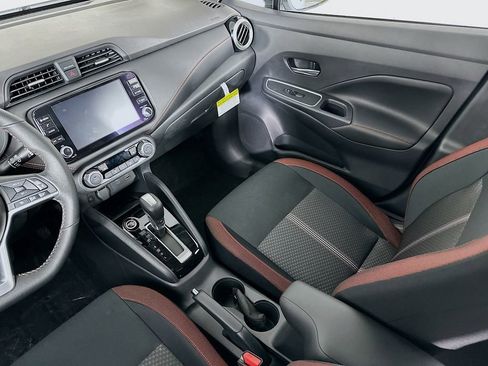 New 2025 Nissan Versa SR w/ Trunk Package image 29