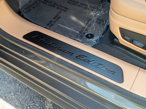 Certified 2023 Porsche Panamera 4 AWD/4WD image 13