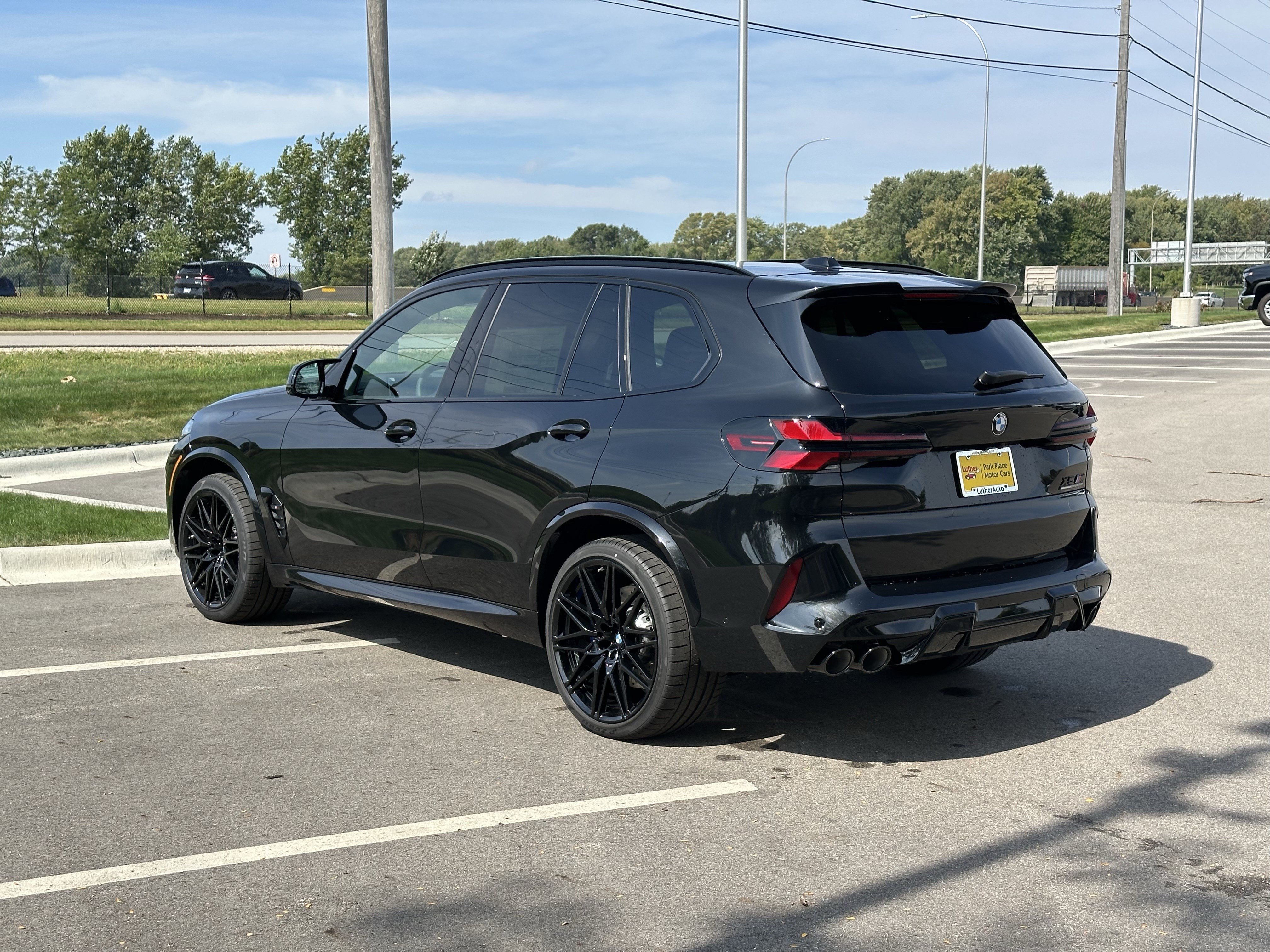 New 2026 BMW X5 M Competition w/ Executive Package AWD/4WD image 5