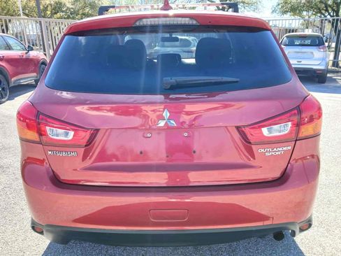 Used 2017 Mitsubishi Outlander Sport ES image 6