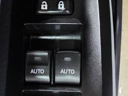 Used 2018 Toyota Tundra Platinum image 13