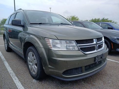 Used 2017 Dodge Journey SE w/ Flexible Seating Group FWD image 1
