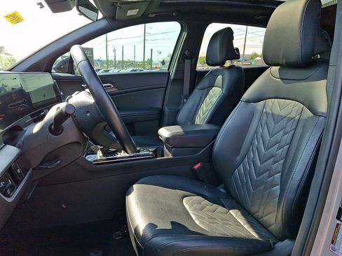 Used 2024 Kia Sportage X-Line w/ X-Line Premium Package AWD/4WD image 13