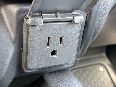 Used 2021 GMC Sierra 1500 AT4 image 24