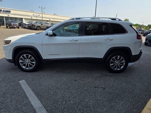 Used 2020 Jeep Cherokee Latitude Lux w/ Comfort/Convenience Group AWD/4WD image 28