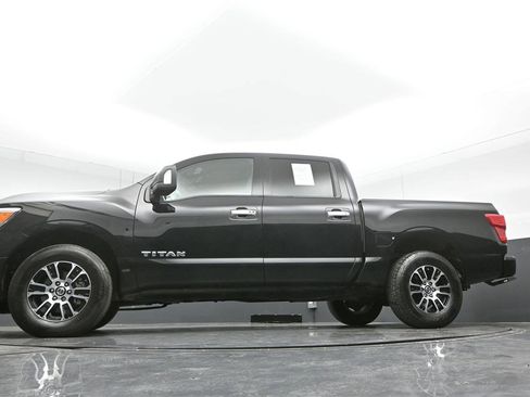 Used 2021 Nissan Titan SV w/ SV Convenience Package image 35