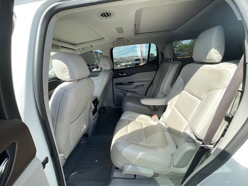 Used 2017 GMC Acadia SLT FWD image 12