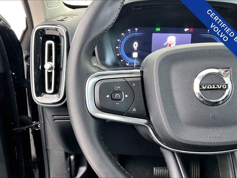 Certified 2025 Volvo XC40 B5 Plus image 26