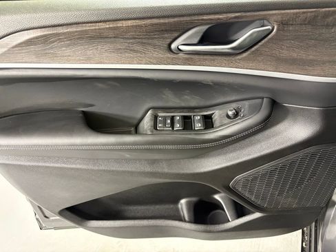 New 2026 Jeep Grand Cherokee Altitude RWD image 19