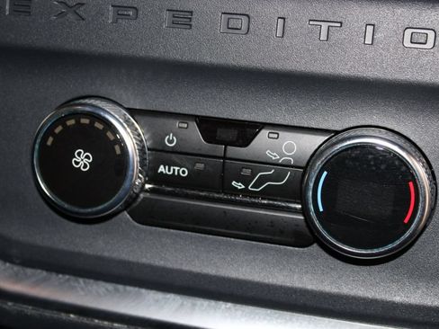 Used 2025 Ford Expedition Active RWD image 35